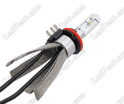H15 LED Headlights Bulb with flexible heat sink for plug and play installation in all car headlights
