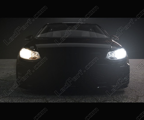 headlights car – comparison before and after fitting the Osram H4 XTR LED Headlights Bulbs.