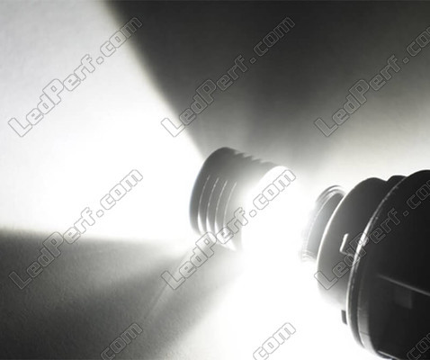 Ampoule Clever 9005 (HB3) à Leds CREE - Lumière blanche
